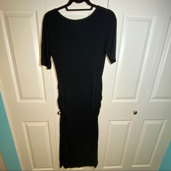 Old Navy Maternity Scoop Neck 3/4 Sleeve Dress - Picture 2 of 4